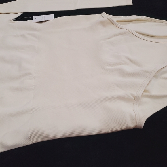 COPY - Tommy Control Shapewear Cream Long Sleeve Top - Picture 4 of 9